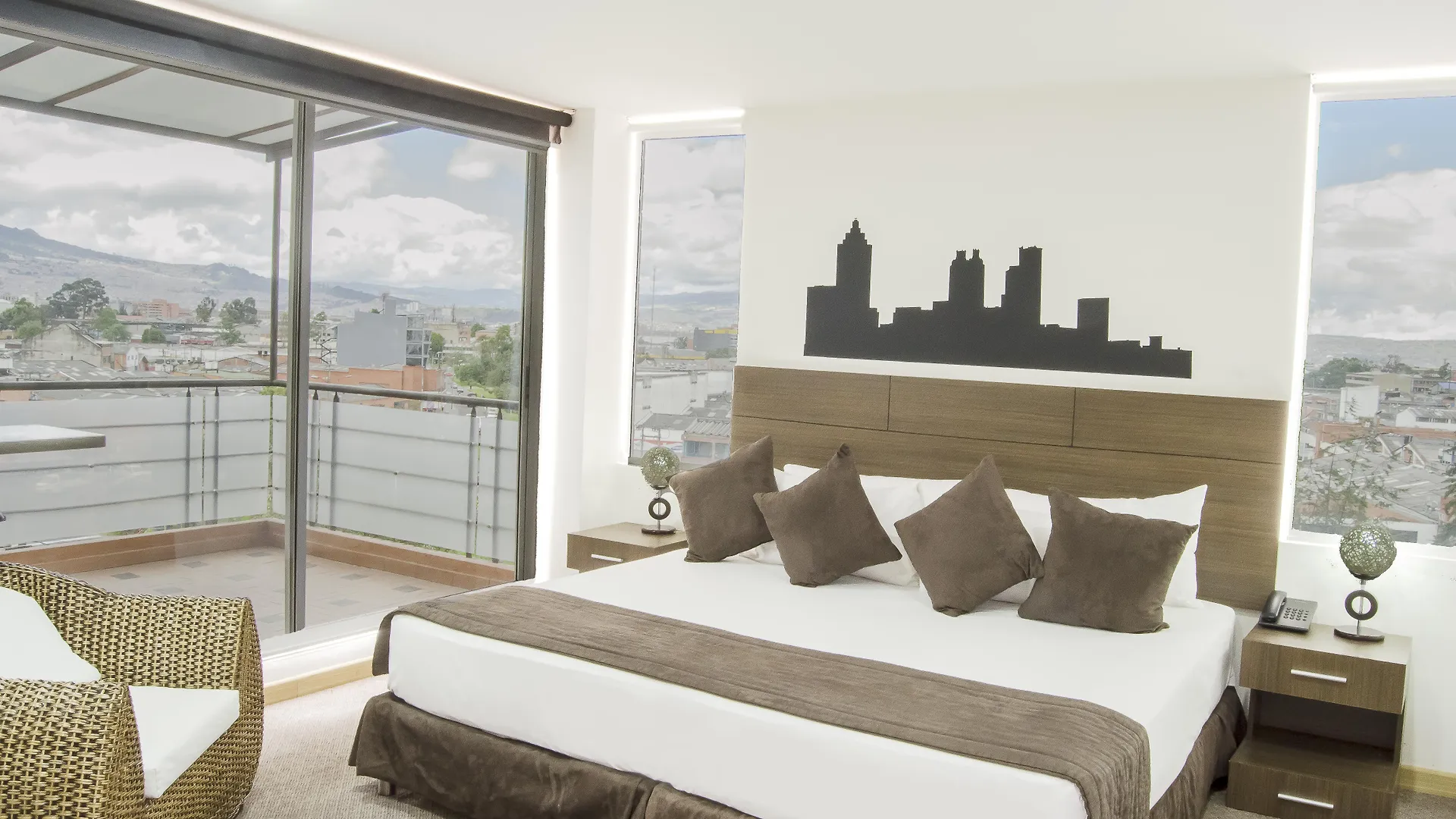 Hotel Regency Suites La Feria Bogota